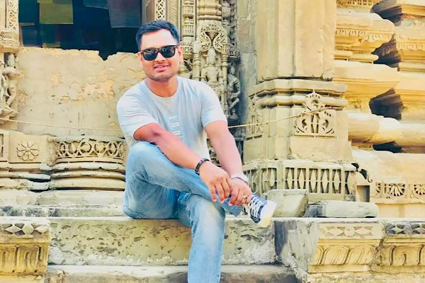 ओलीले आफ्नै घरको गोठमा झु’ण्डिएर गरे  आत्मह’त्या