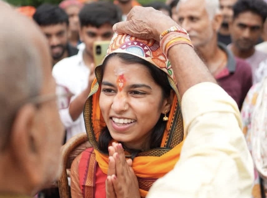 बिहार विधानसभामा निर्वाचित सबैभन्दा कान्छी विधायक बनिन् भाजपा उम्मेदवार मैथिली ठाकुर