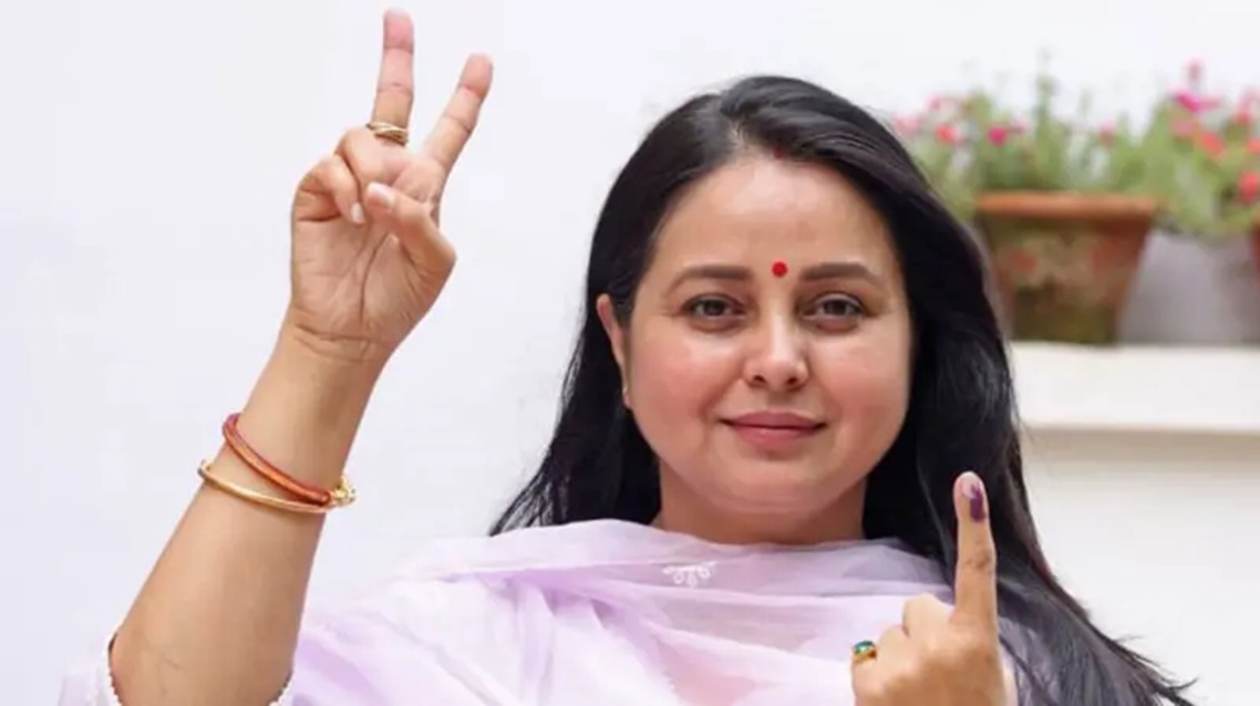लालु यादवकी छोरी रोहिणीले लेखिन् : राजनीति छाड्दै छु, परिवार त्याग्दै छु
