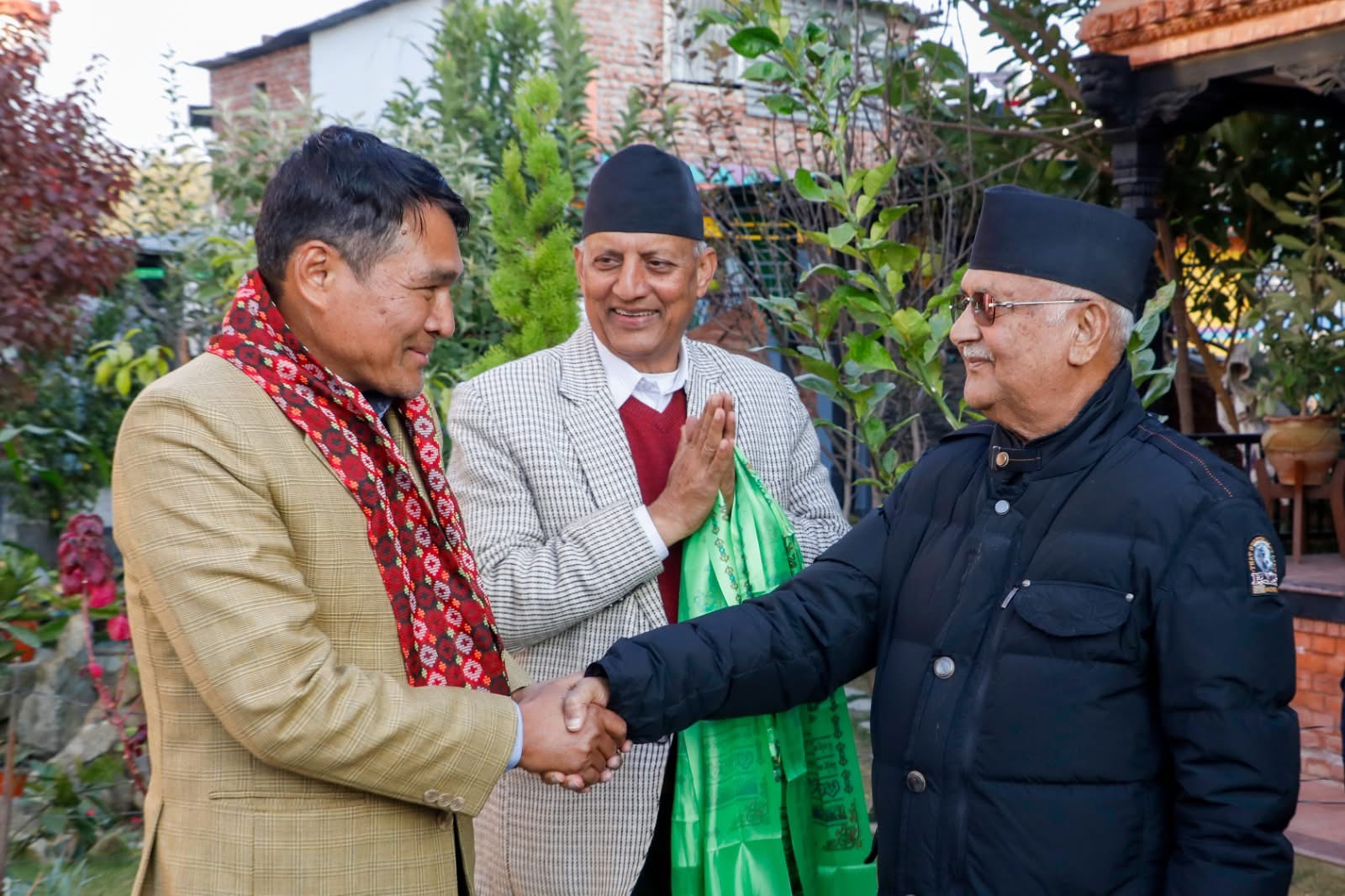 जसपा बागमती प्रदेश अध्यक्ष  जयप्रसाद गोले नेकपा एमालेमा प्रवेश