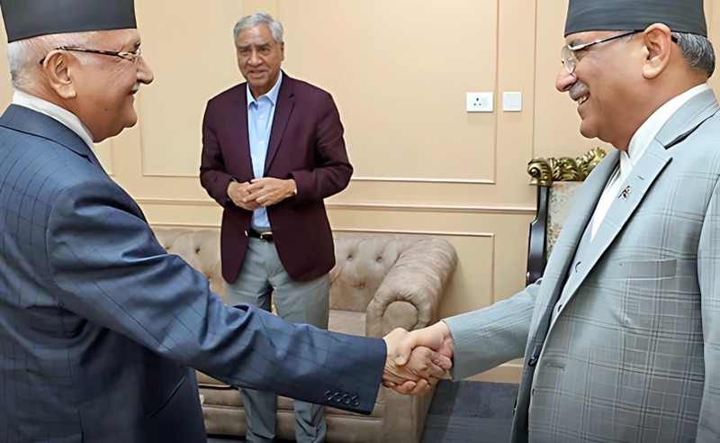 जुट्दै देउवा, ओली र प्रचण्ड, चुनाव भए पनि नभए पनि सँगसँगै जाने संकेत