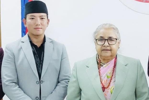 सिंहदरबारमा भएको भेटमा प्रधानमन्त्री कार्कीले निवर्तमान सांसद सुहाङ नेम्बाङलाई के भनिन् ?
