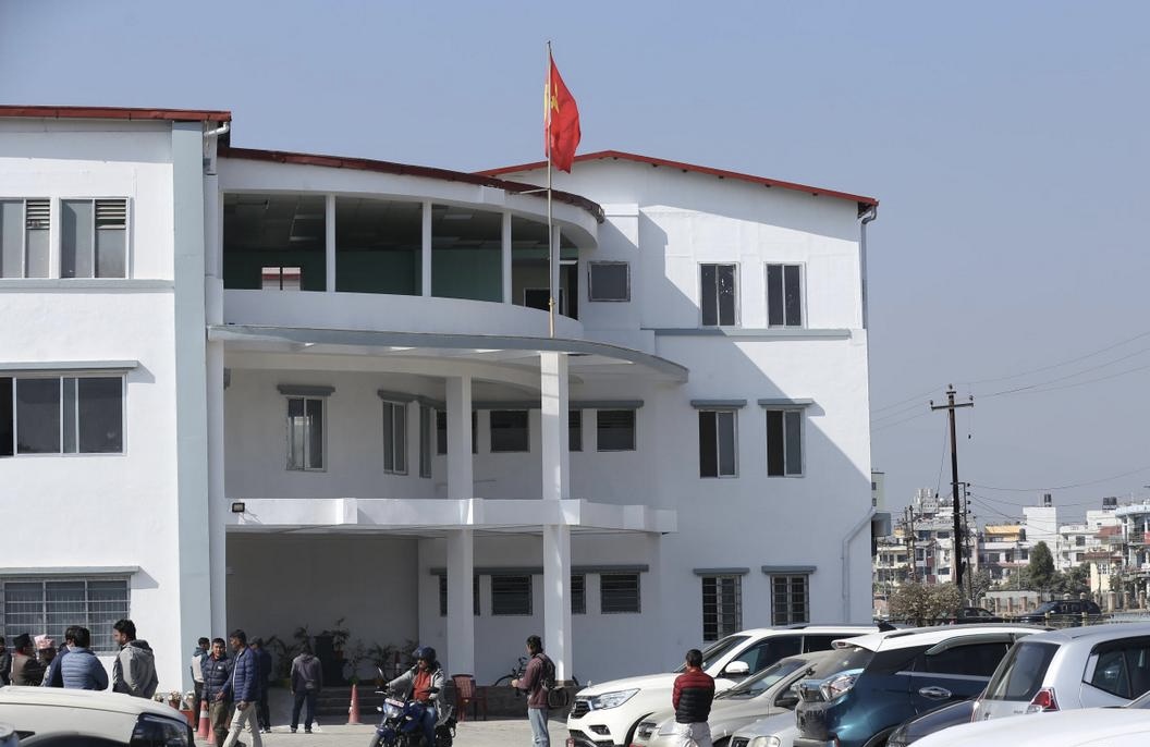 प्रतिनिधि छनोटको विषयलाई लिएर एमाले कार्यालयमा धकेलाधकेल