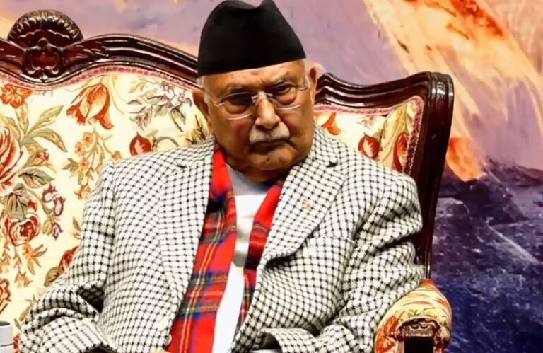 गर्दै नगरेको काम उल्लेख गरी भजनमण्डलीले प्रशंसा गाए, ओलीले लाजले शिर निहुराए
