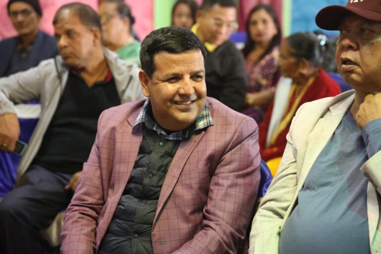 मोरंग ३ बाट कांग्रेस नेता डा.शर्मा प्रतिनिधिसभा सदस्य निर्वाचनको उम्मेदवारमा सर्वसम्मत सिफारिस