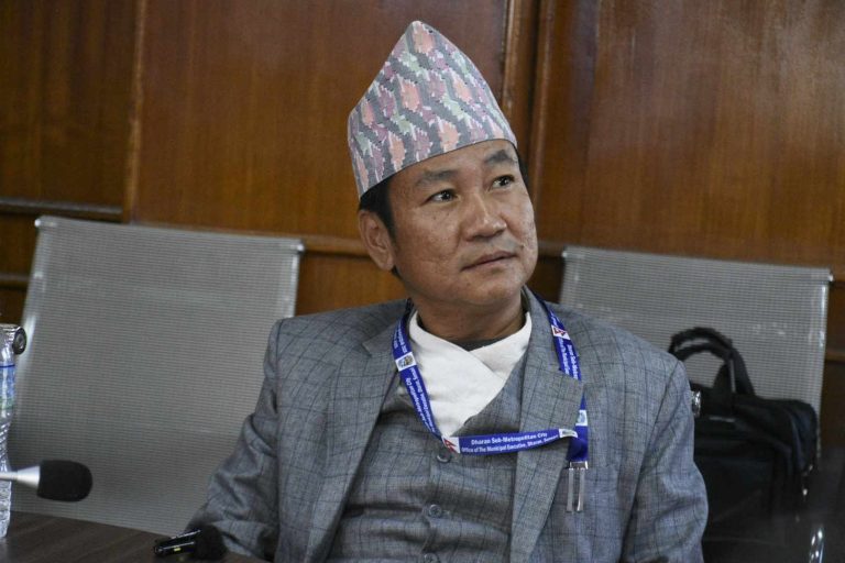 फागुन २१ गतेको चुनावपछि श्रमिकको प्रधानमन्त्री बन्ने साम्पाङको दाबी