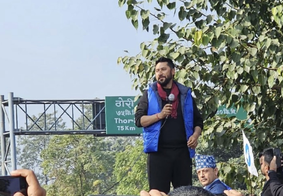 रवि चितवन पुगेर भने- शरीरमा विष बोकेर बाँचेको छु, जेनजीको रगत खेर जान दिन्नँ