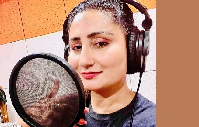 आफूसँग पैसा लिएर पनि फिर्ता नदिने व्यक्तिलाई नाम सार्वजनिक गर्ने गायिका अन्जु पन्तको चेतावनी