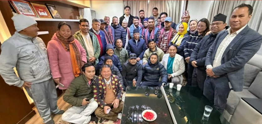 बालकोटका एमाले नेताहरू नेपाली कम्युनिस्ट पार्टीमा प्रवेश