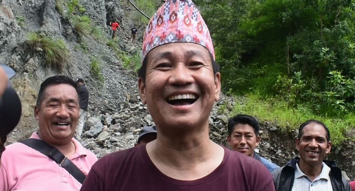 हामी केपी ओली र बालेन दुवैलाई झापा ५ मा पाहा पछराइ पछार्नेछौँ :हर्क साम्पांग