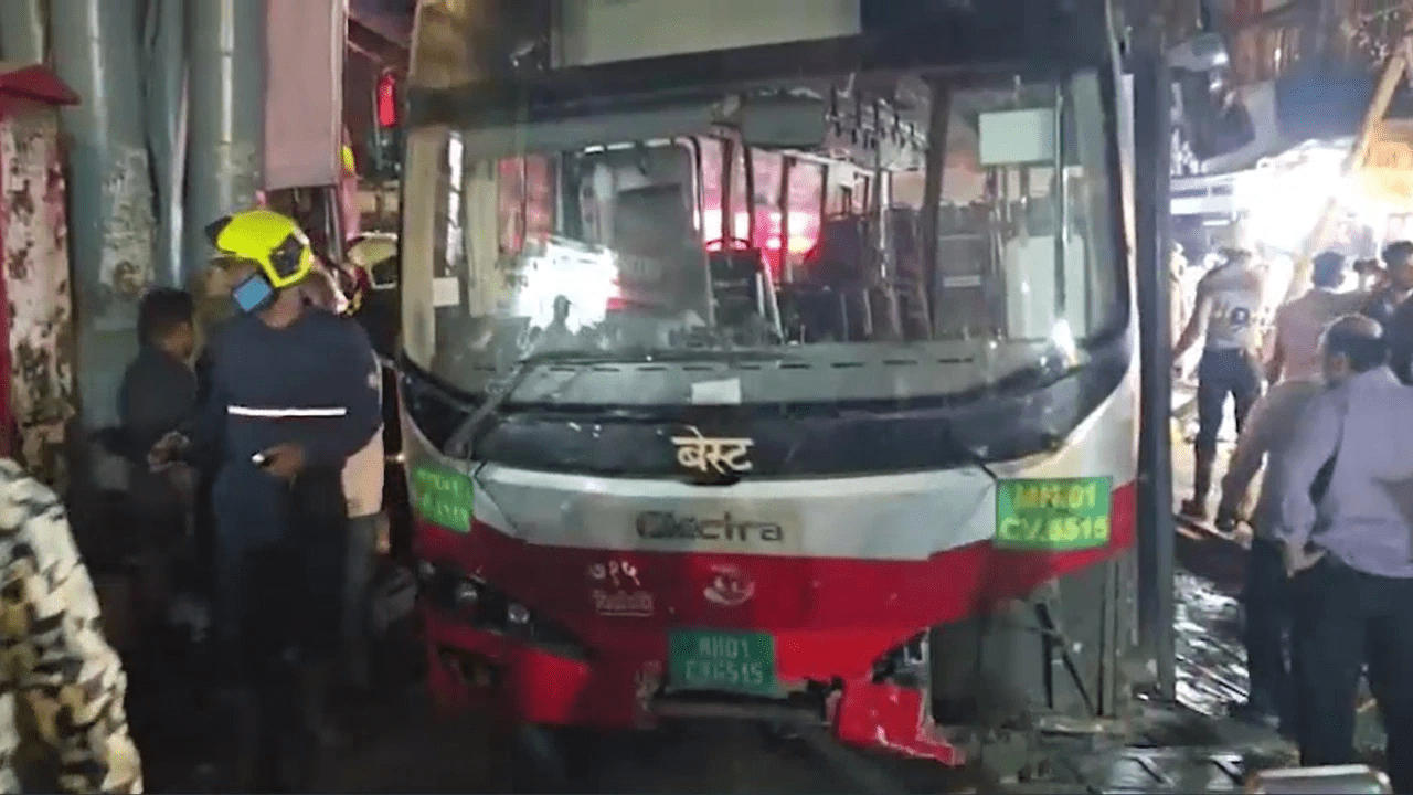 अनियन्त्रित बसले किच्दा चार जनाको मृत्यु, नौ जना घाइते