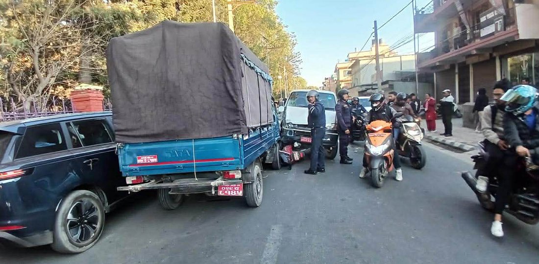 ललितपुर सडक दुर्घटनामा कानुनमन्त्री सिन्हाका भाइको मृत्यु