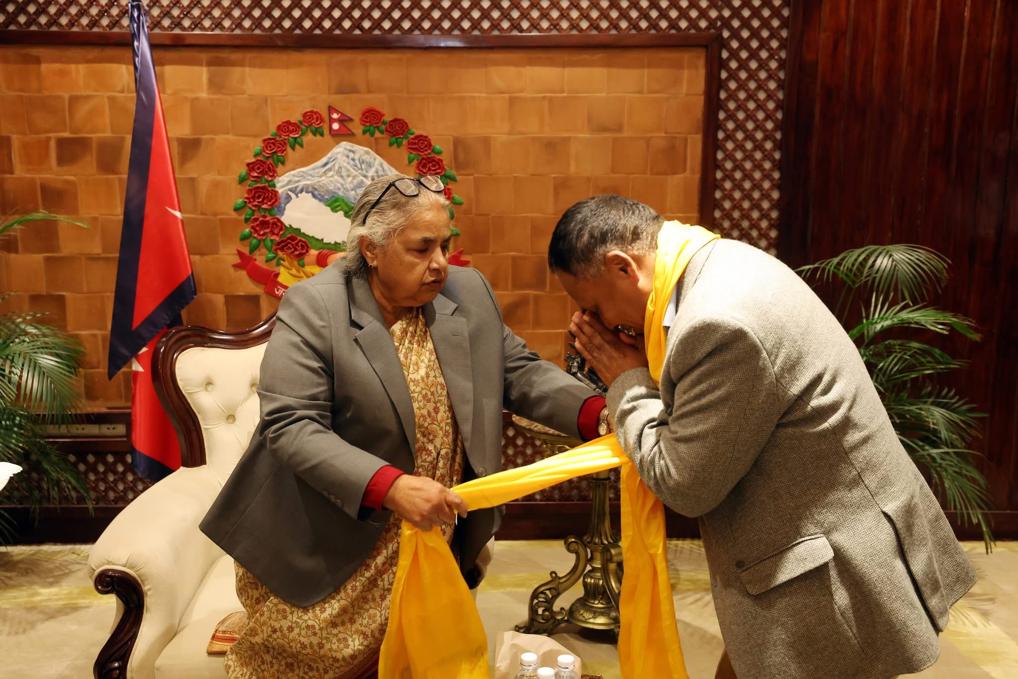 राजिनामा दिएपछि कुलमानलाई बिदाइ गर्दै प्रधानमन्त्री सुशीला कार्कीले यसो  भनिन्…