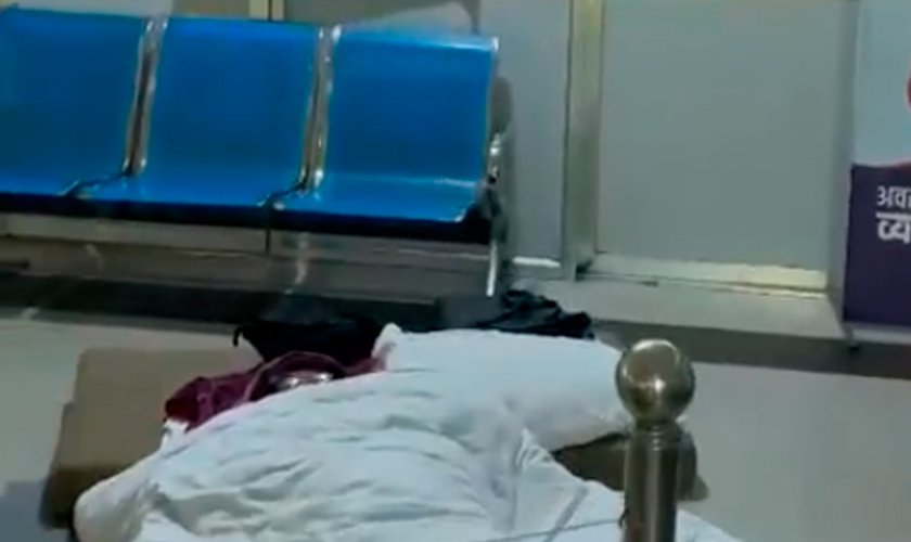 आमरण अनसनमा बसेका महिला नेतृहरूलाई पार्टीको केन्द्रीय कार्यालयमै बाहिरबाट ताला लगाएर थुनिएपछि