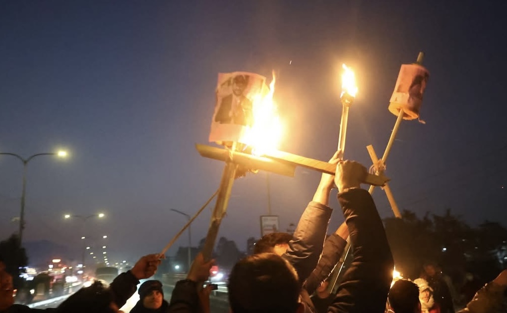 रवि लामिछानेको मुद्दा फिर्ता लिने निर्णय विरुद्ध प्रदर्शन