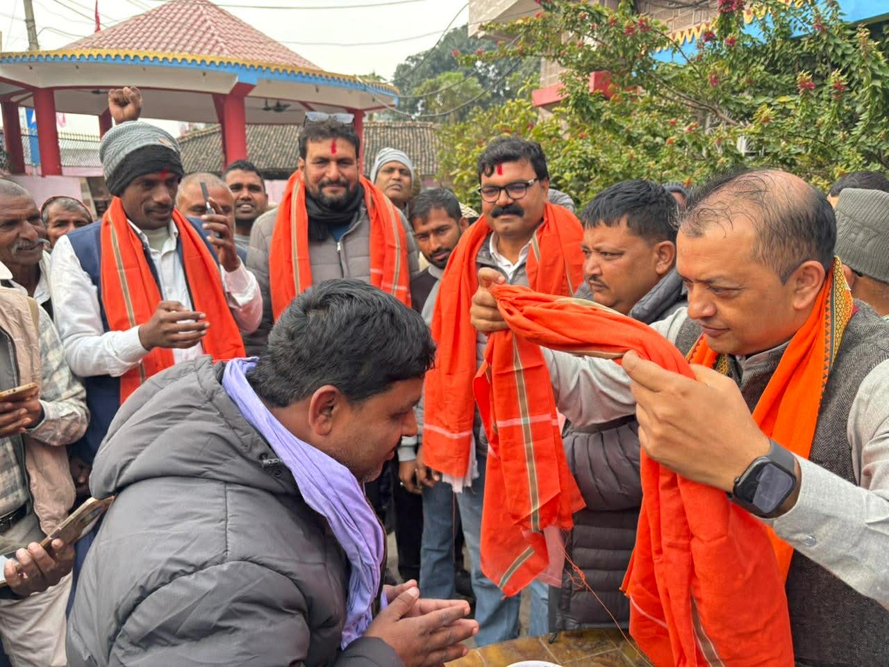 गगनलाई सघाउन सांसद उम्मेवारसहित गोडैताका चार वडाध्यक्ष कांग्रेसमा प्रवेश