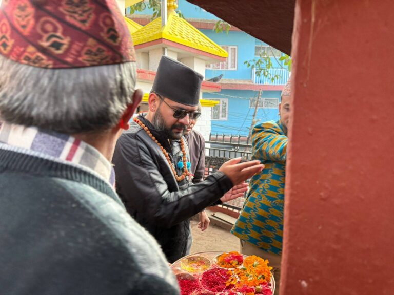 दैवी शक्तिको आशीर्वाद थाप्दै बालेन