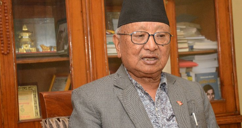 पार्टीमा देउवाको ज्यादती भयो, विशेष महाधिवेशनको पक्षमा लागेँ : गोपालमान श्रेष्ठ