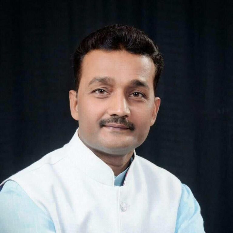 जसपा नेता प्रदीप यादव एमाले प्रवेश