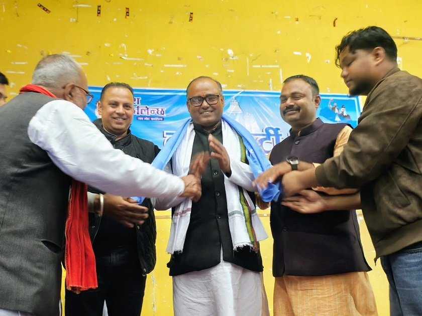 धनुषा–३ मा रामुपा नेपालका उम्मेदवार रहेका झा रास्वपा प्रवेश, मनिष झालाई समर्थन