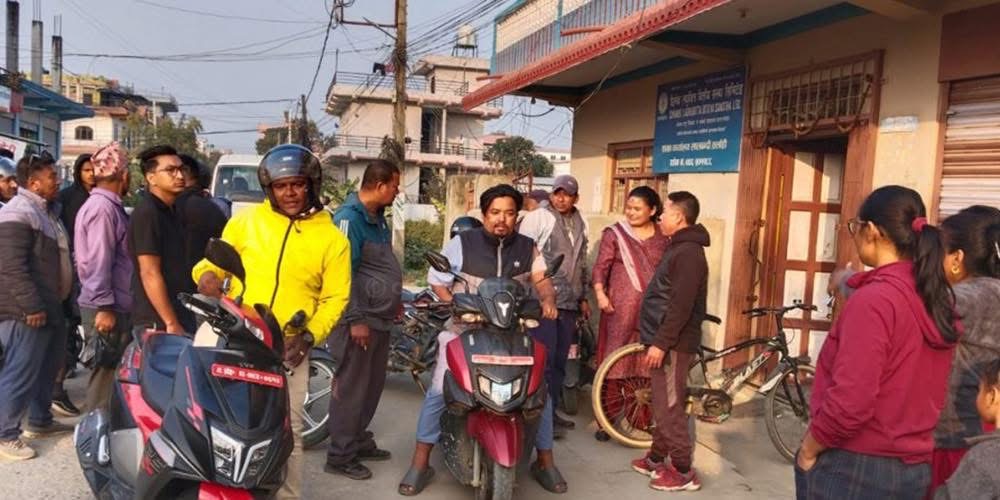 सर्लाहीमा लघुवित्तका कर्मचारीमाथि छुरा प्रहार गरी लुटपाट