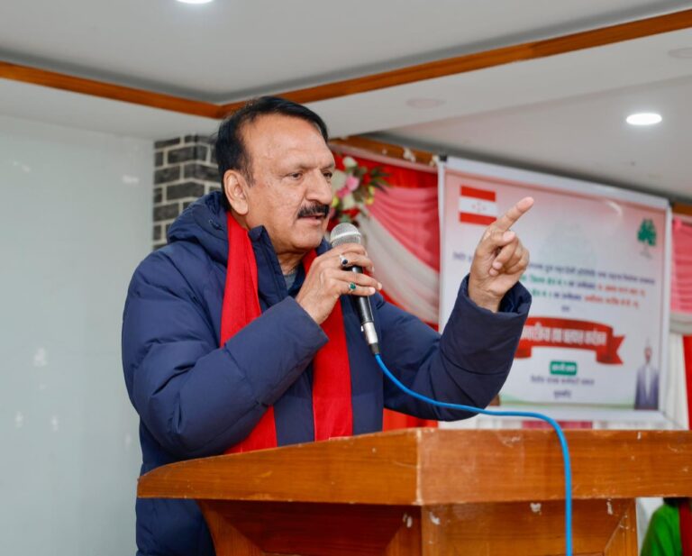 रास्वपालक्षित प्रकाशशरण महतको टिप्पणी : नयाँ भन्नेहरुको पुच्छर र शीर कहाँ छ भन्ने नै थाहा छैन्