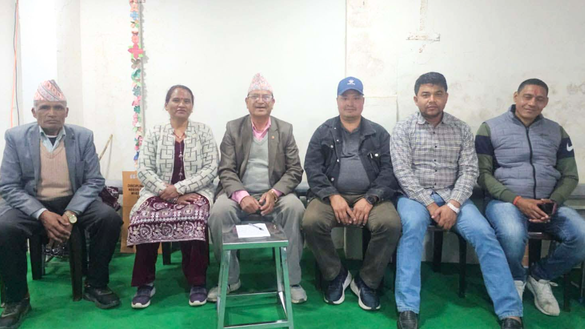 भीम रावललाई धक्का : नेकपा केन्द्रीय सदस्यसहितका नेता कार्यकर्ता एमालेमा फर्किए