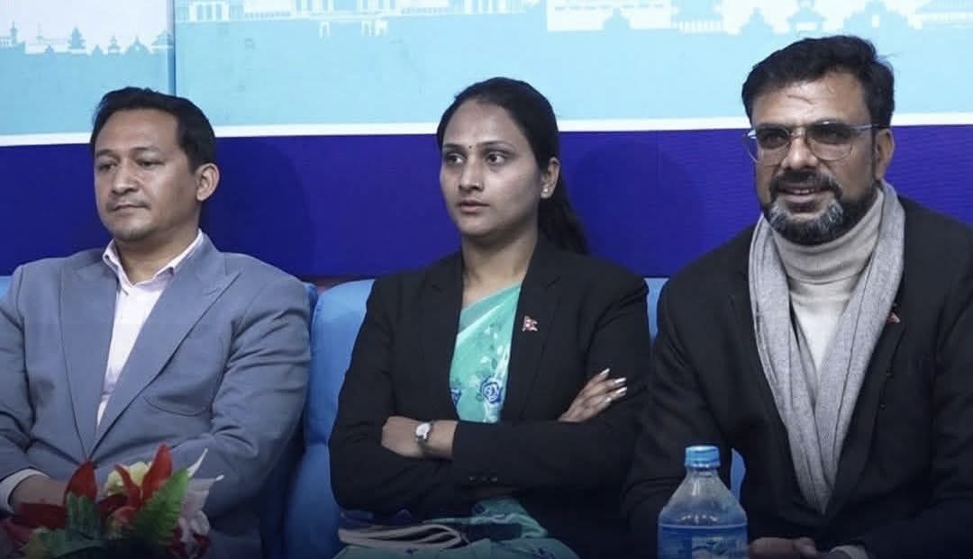 रास्वपा त्यागेका नेताहरु भन्छन् -“अनुभवी र देश बुझेका नेतालाई भाेट दिनु”