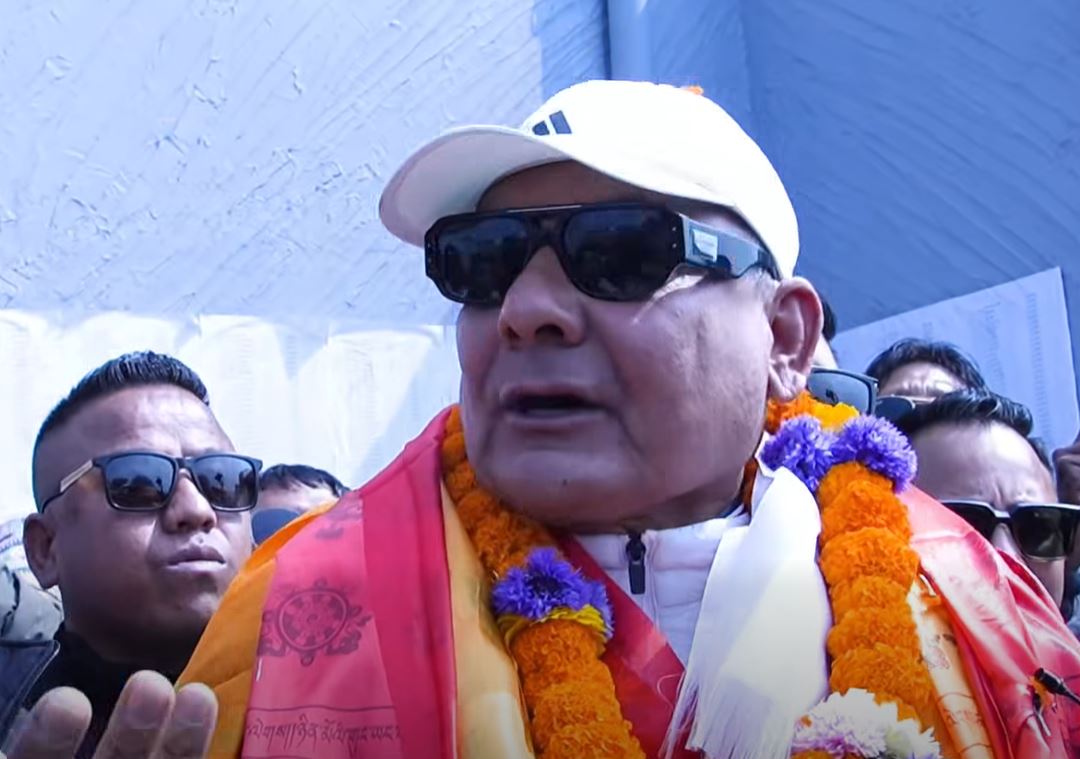 आरजु र पूर्णबहादुरसँगको तस्बिरबारे दुर्गा प्रसाईंले के भने ?