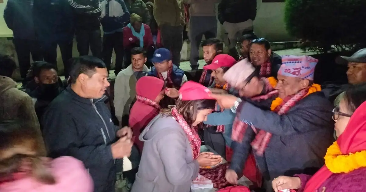 ललितपुरमा‌ रास्वपा-कांग्रेस र नेकपा परित्याग गरी १ सय ३०‌ नेता-कार्यकर्ता गरे एमालेमा प्रवेश