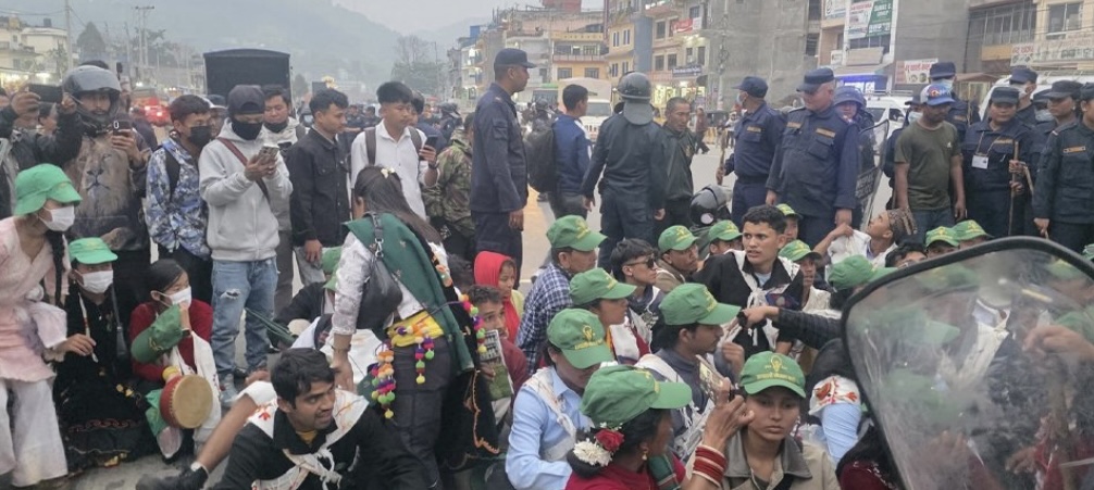 रवि लामिछानेलाई देखाइयो कालो झण्डा