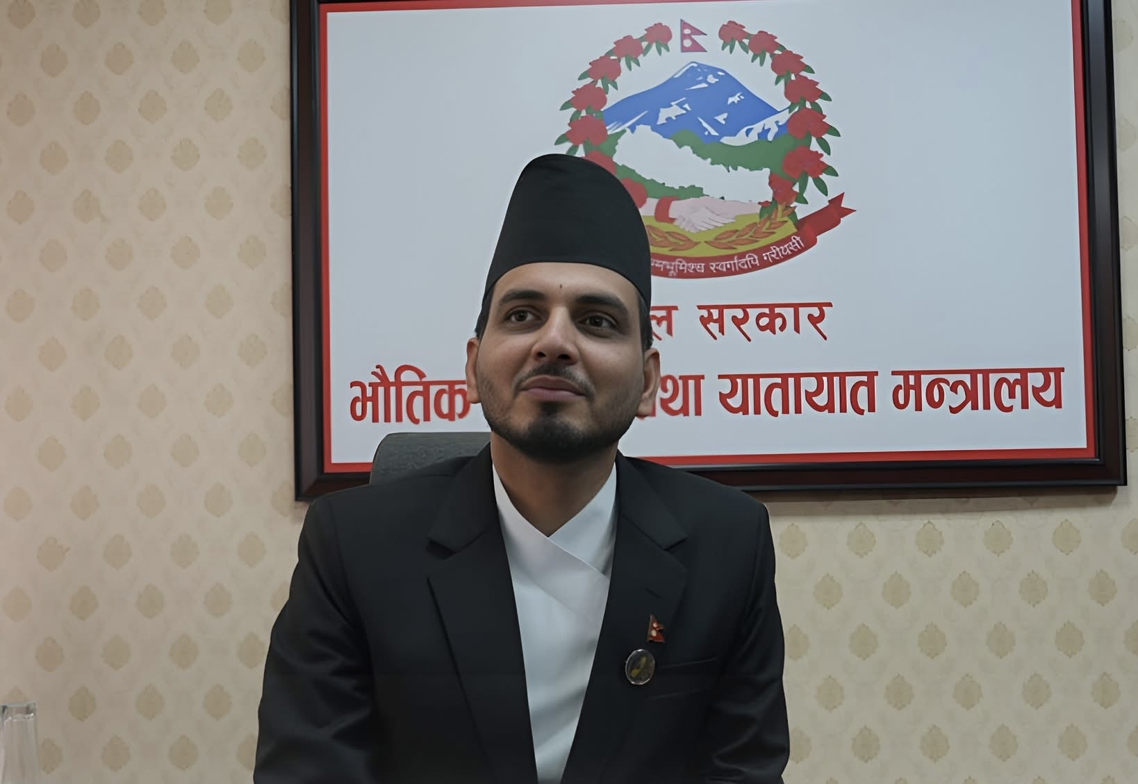 सरकारी कर्मचारीले कमिसन मागेमा सीधै आफूलाई जानकारी गराउन मन्त्री लम्सालको आग्रह