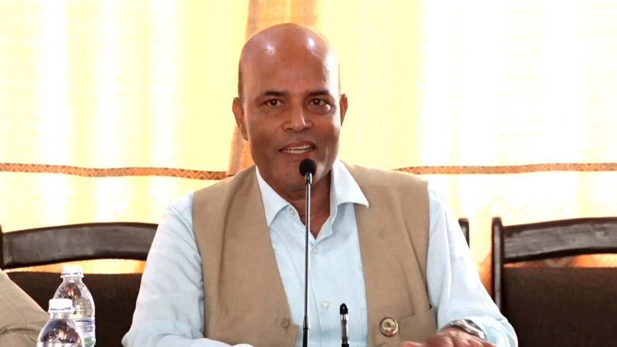अमरेश सिंहको नाम मन्त्रीको सूचीबाट हटाईयो, रक्षा र उद्योग मन्त्रालय प्रधानमन्त्री शाहले राखे