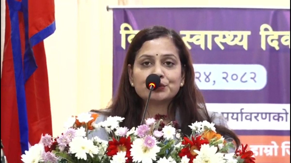 प्रधानमन्त्रीले सचेत गराए स्वास्थ्यमन्त्रीलाई