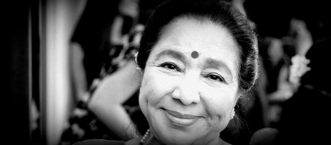 गायिका आशा भोसलेको निधन