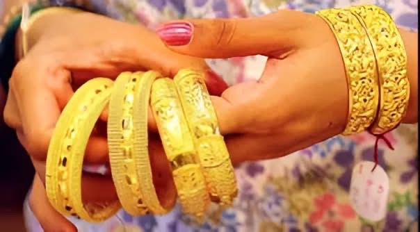 घट्यो सुनको मूल्य,कतिमा हुंदैछ कारोबार ?