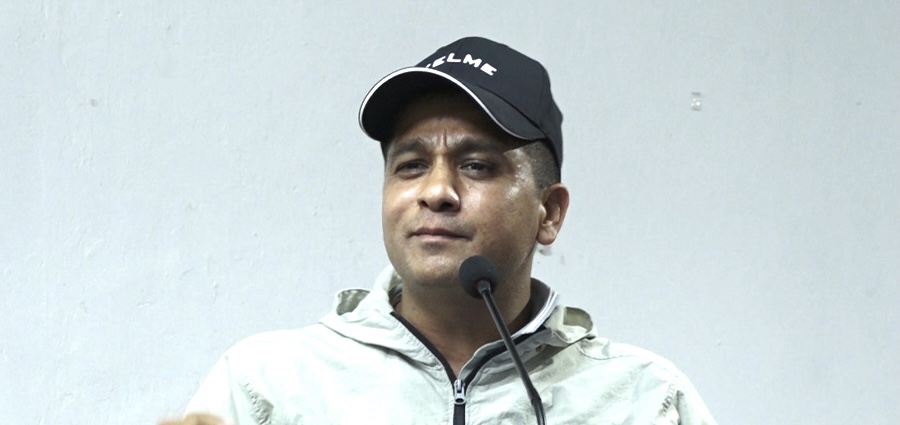 आवश्यक परे सांसदको लोगो फुकालेर सडकमा आउन तयार छु : महर