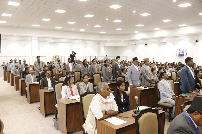 १ बजे बस्ने भनिएको प्रतिनिधिसभा बैठक ३ बजेसम्म पनि भएन सुरु
