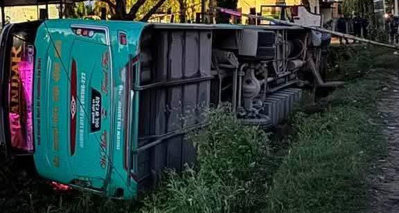 काठमाडौबाट छुटेको रात्री बस दुर्घटना