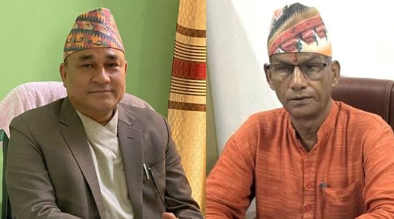 तिन मन्त्री हटाइने