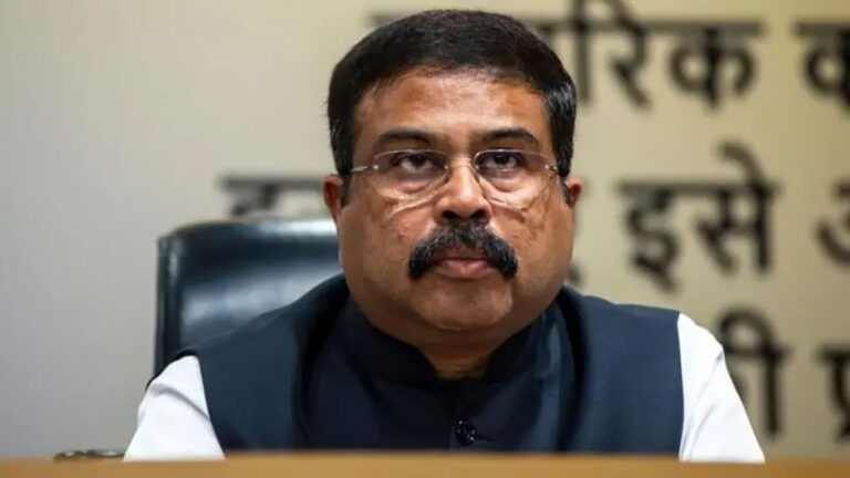 शिक्षामन्त्री धर्मेन्द्र प्रधानले दिए राजीनामा