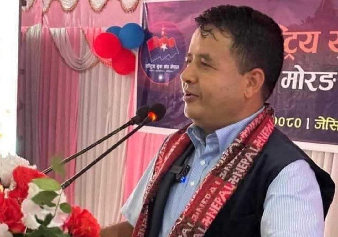 प्रधानमन्त्री बालेनको पोस्टमा महेश बस्नेतको व्यङ्ग्य, ‘दुःख पायो मङ्गले, आफ्नै ढङ्गले!’