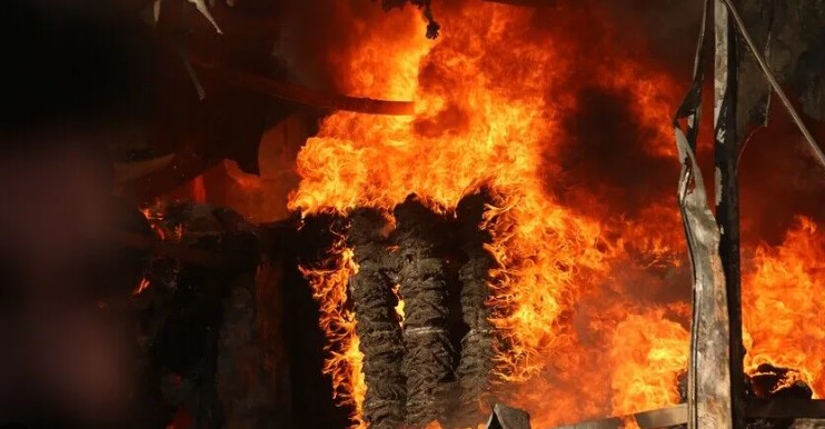 साउदीको सोफा उधोगमा आगलागी हुदाँ १६ बंगलादेशीको मृत्यु, ३५ लाख बंगाली बस्छन साउदीमा