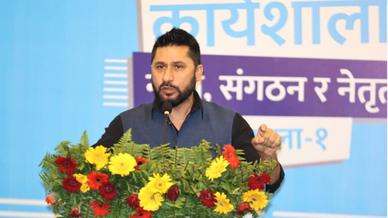 कार्यकर्तालाई रविको निर्देशनः पुराना दलसँग ३५ वर्षको हिसाब माग्ने काम बन्द गर्नू