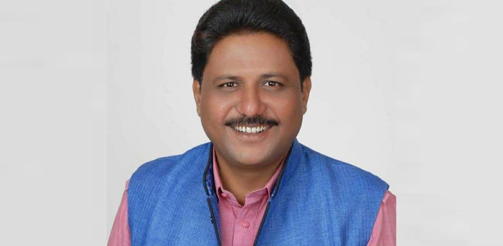 एसपीलाई धम्क्याउने नेता अशोक यादव पक्राउ