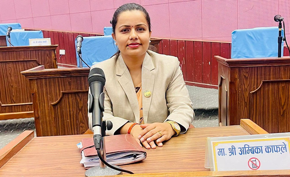 सांसद काफ्लेलाई पदमुक्त गर्ने निर्णय कार्यान्वयन नगर्न सर्वोच्चको आदेश