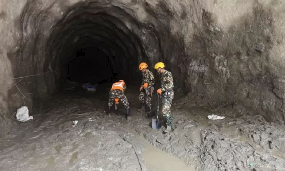 त्रिशूली–३ बी को सुरुङमा ४२६ मिटर भित्र पुगे उद्धारकर्मी