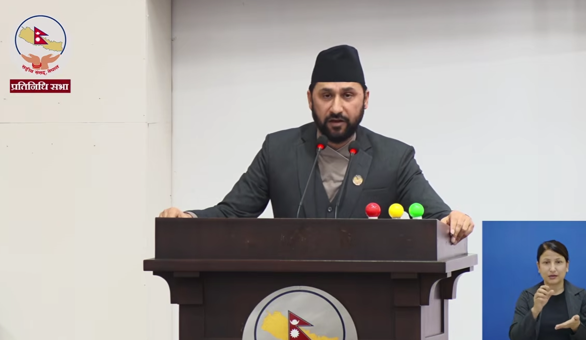 ‘राज्य कहाँ छ?’ भन्ने प्रश्नमा रवि लामिछाने : ‘भग्नावशेष र सुरुङभित्र नागरिकको प्राण खोजिरहेको छ’
