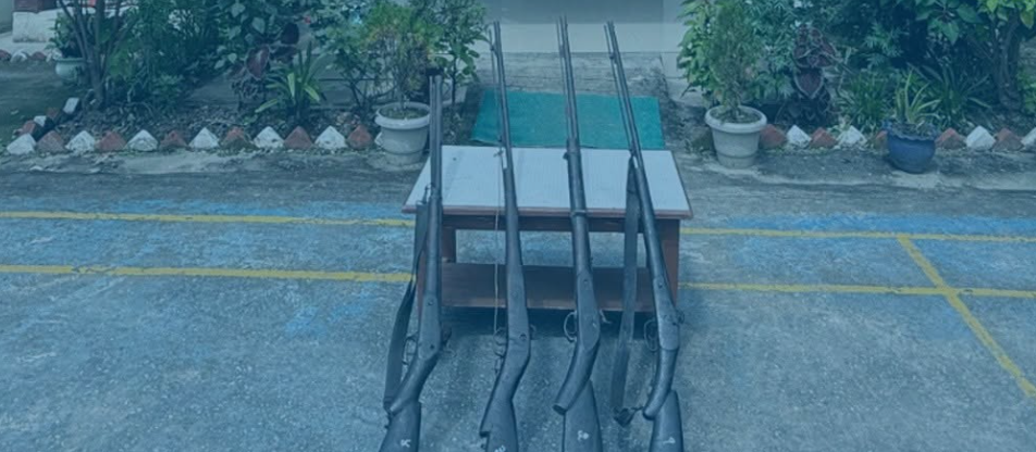खोल्सामा लुकाइछिपाई राखेका चार नाल भरुवा बन्दुक बरामद