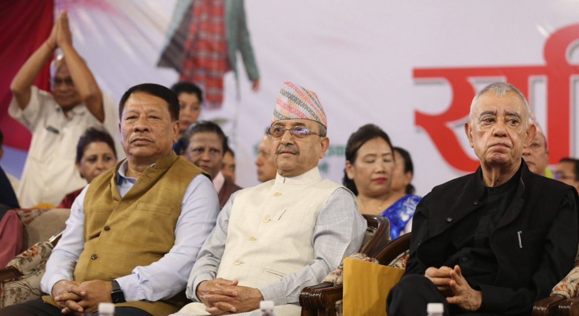 कांग्रेस विवाद :  इतर समूहले खटायो प्रतिनिधि (सूची)